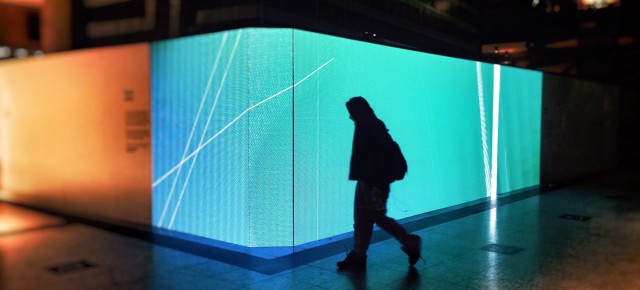 悉尼最大物联网交互LED屏幕是这位华人设计师做的